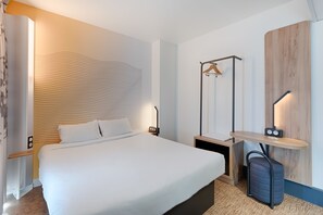 Premium bedding, desk, soundproofing, free cribs/infant beds - B&B HOTEL Marseille Centre La Joliette (Marseille)
