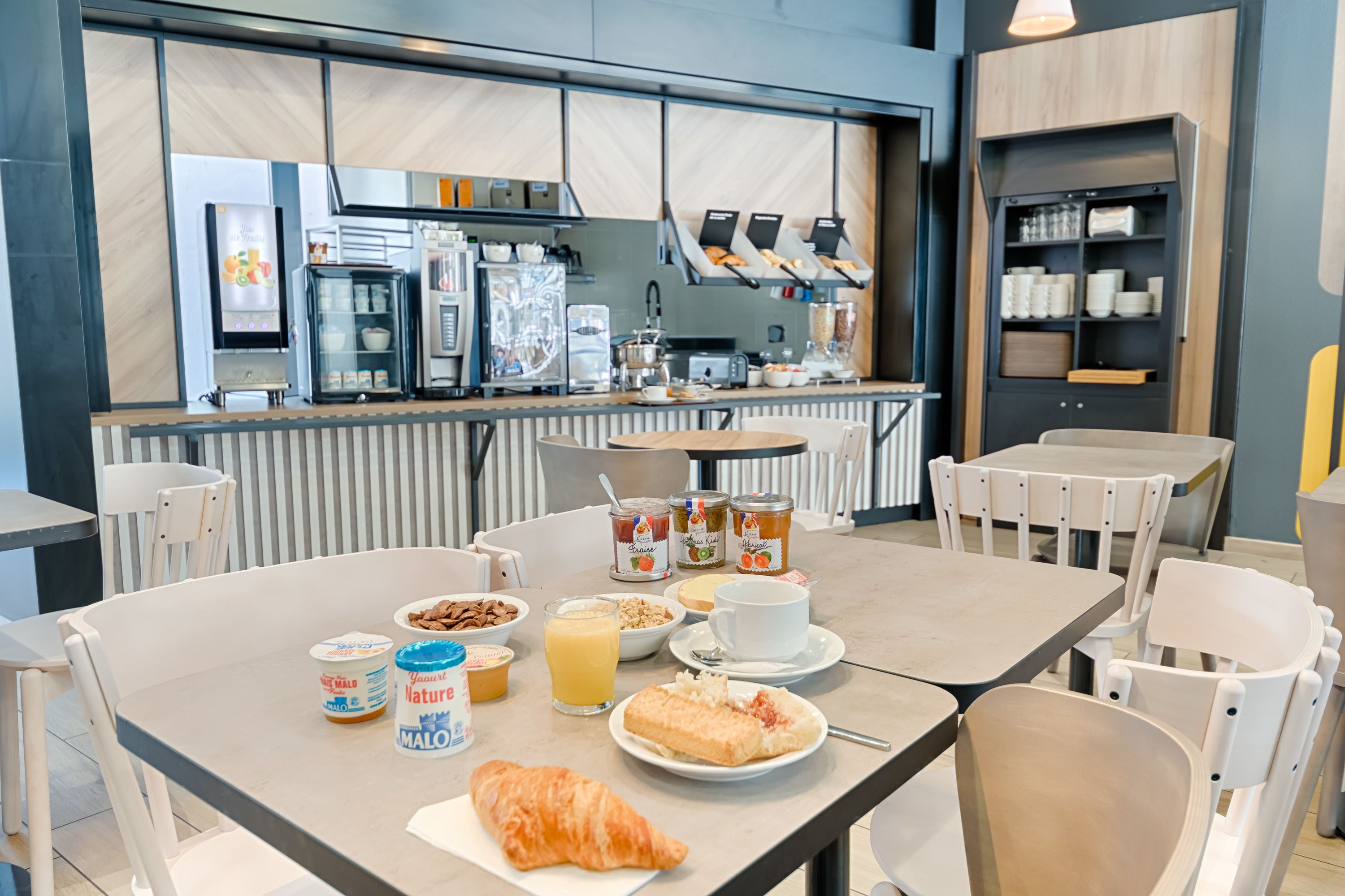 Photo - B&B HOTEL Marseille Centre La Joliette