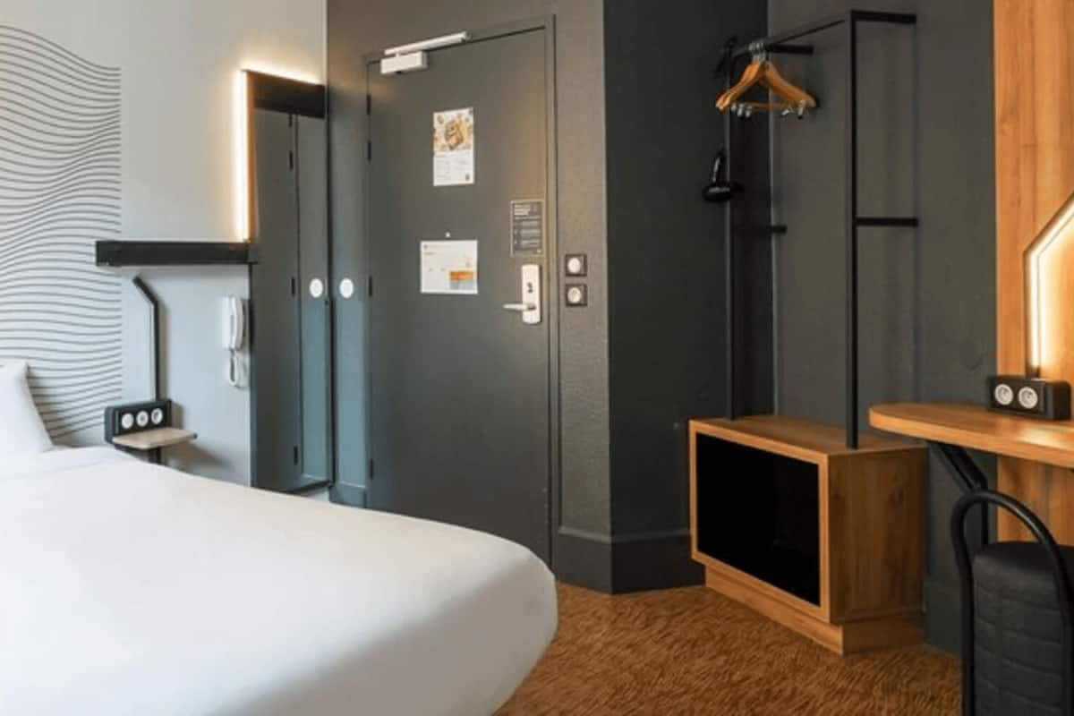 Double Room, Accessible, Non Smoking | Premium bedding, desk, soundproofing, free cribs/infant beds