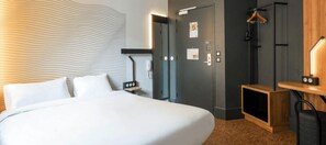 Chambre double, accessible aux personnes Ă mobilitĂ© rĂ©duite, non-fumeur | Literie de qualitĂ©, bureau, systĂšme dâinsonorisation