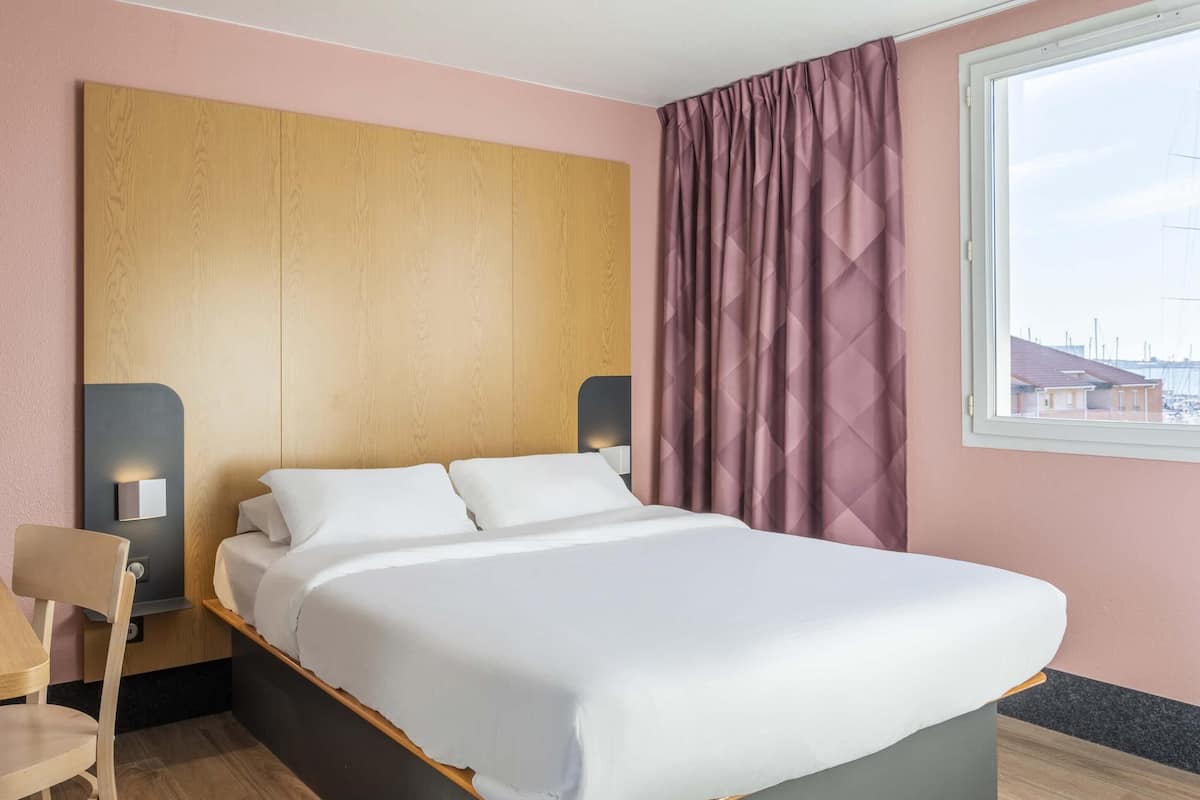 Superior Double Room, Non Smoking | Premium bedding, desk, blackout curtains, soundproofing