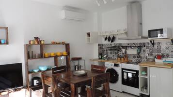 Loft, 1 habitación | Servicio de comidas en la habitación