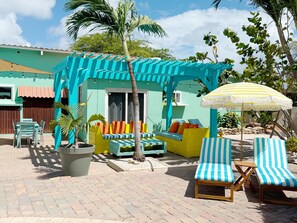 2-Bedroom Apartment | 露台/庭院