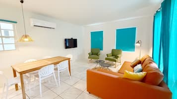 Superior, 1 Bedroom Apartment | 1 bedroom, premium bedding, in-room safe, desk