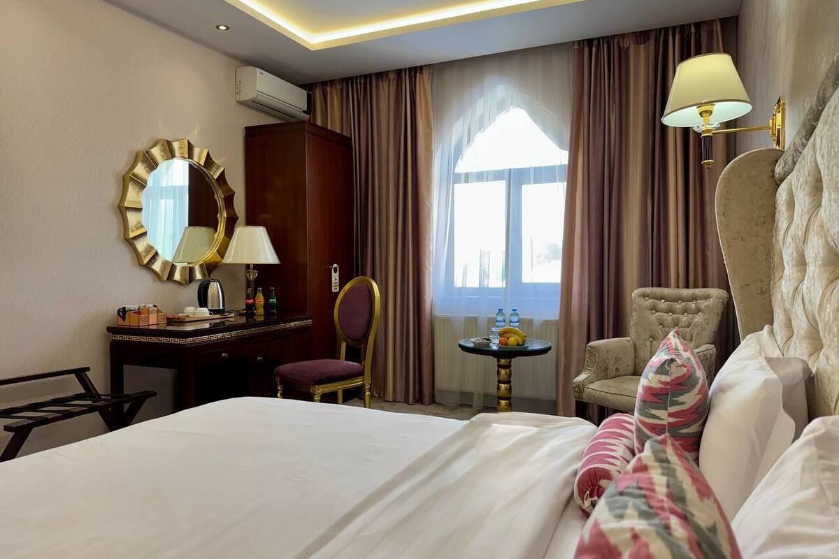 1 bedroom, premium bedding, down duvets, in-room safe