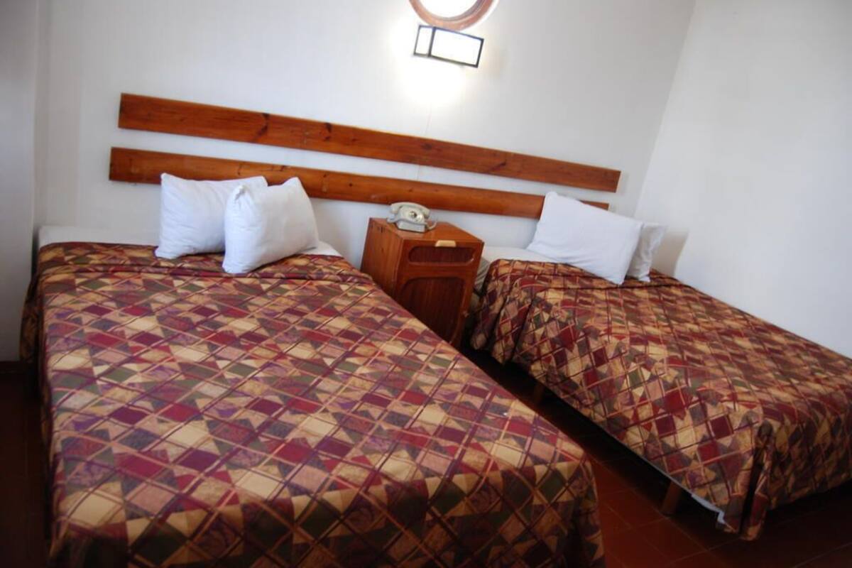 WiFi (free), bed sheets