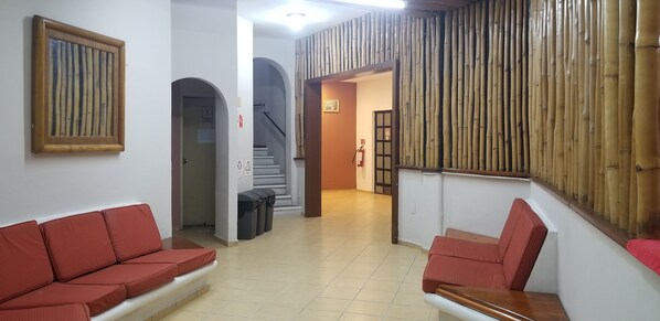 Sala de estar en el lobby