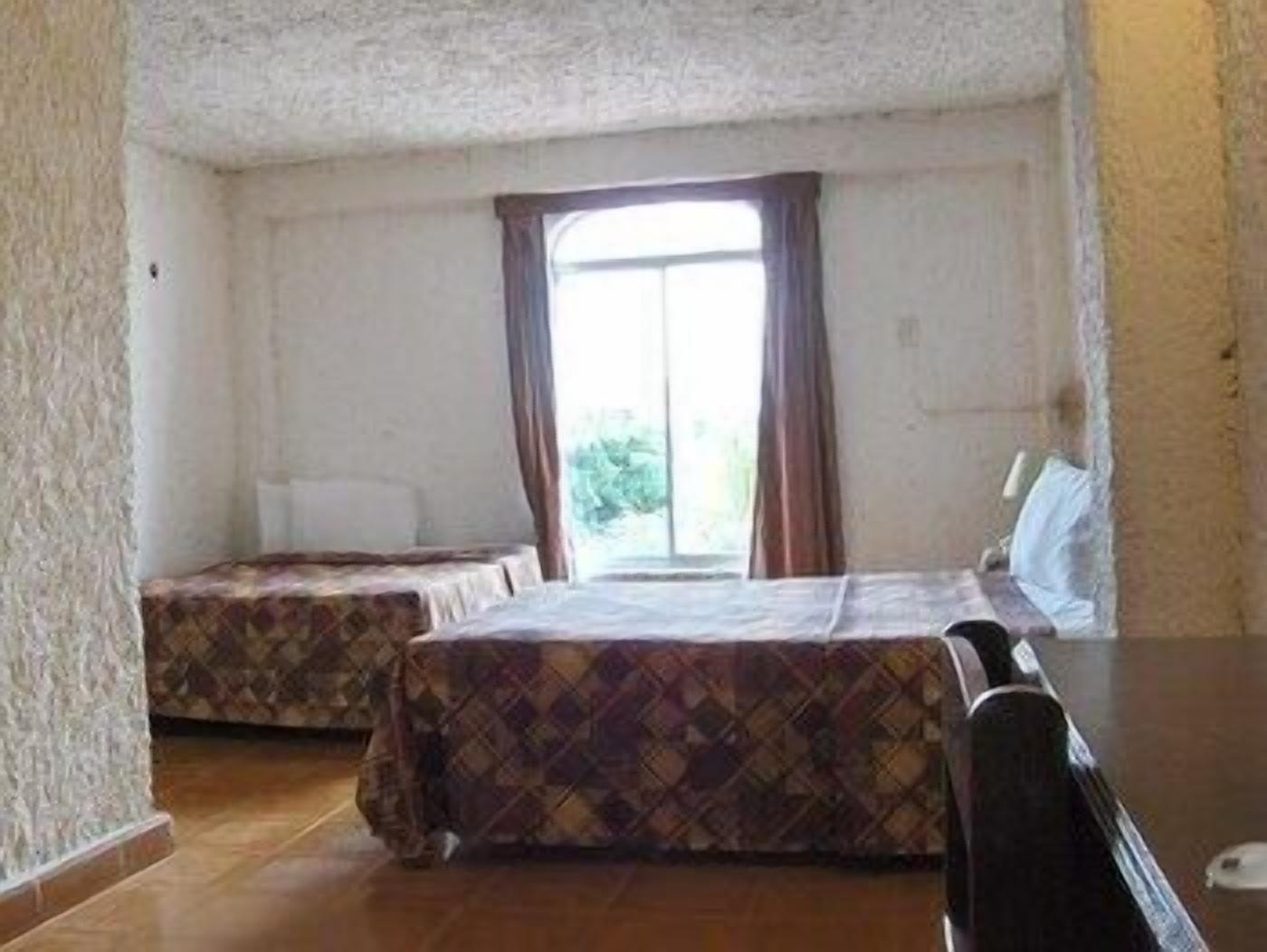 책상, 무료 WiFi, 침대 시트