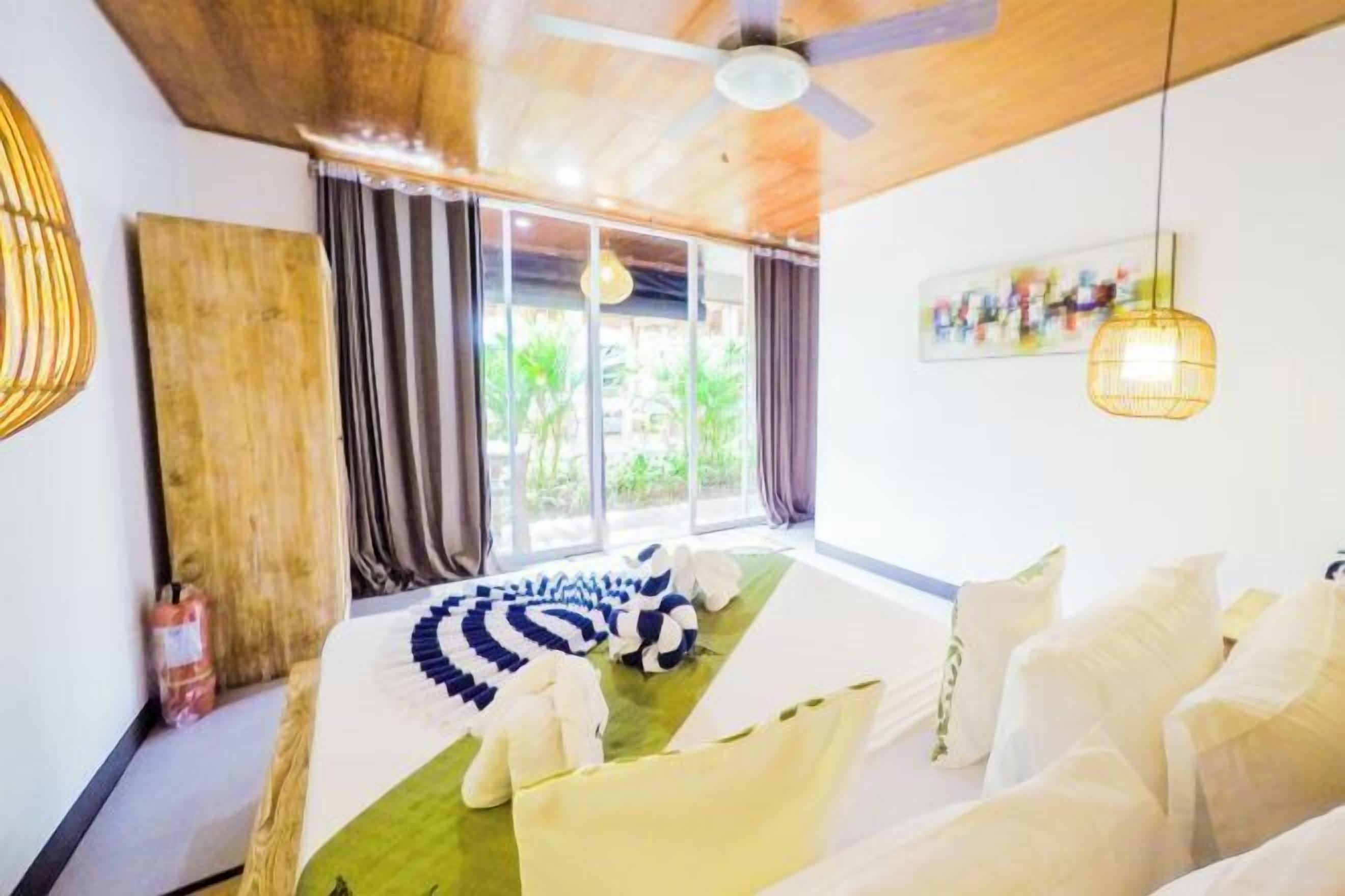 Cofres nos quartos, roupa de cama