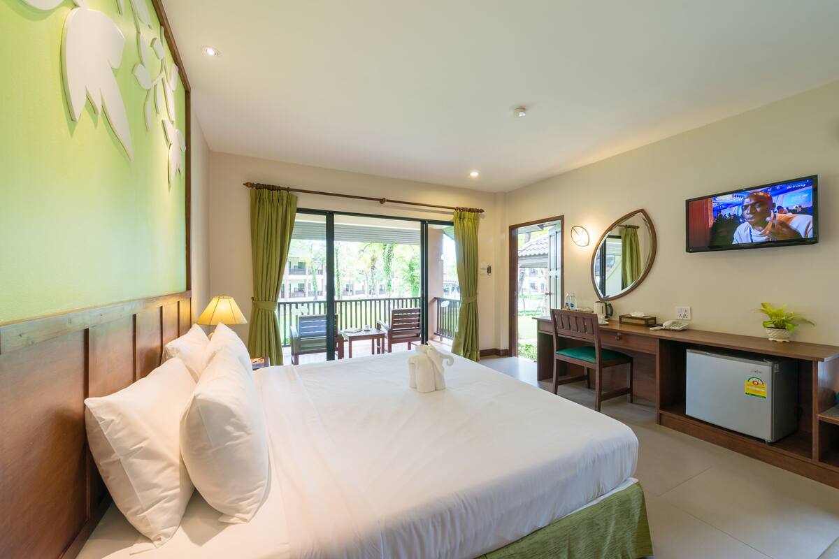 Palm Villa | 高級寢具、迷你吧、房內夾萬、書桌
