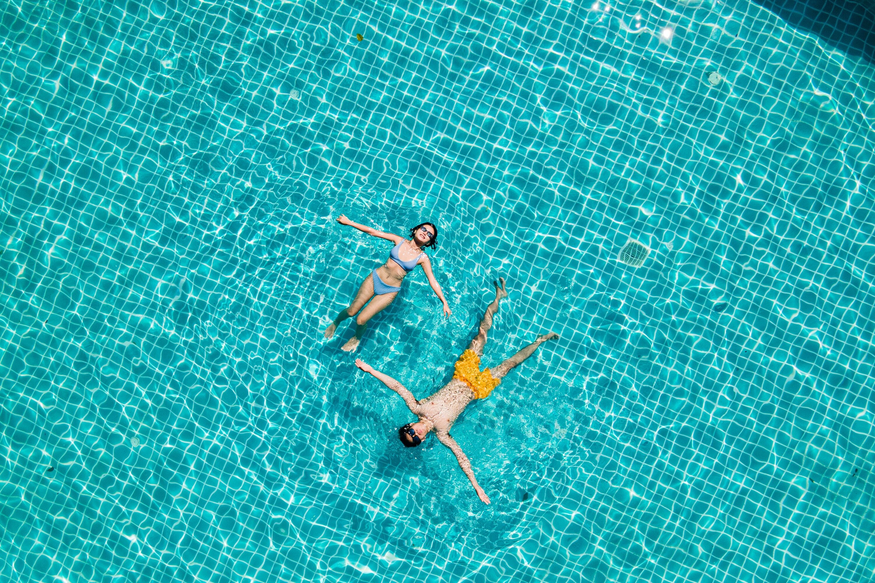 2 outdoor pools, pool umbrellas, pool loungers