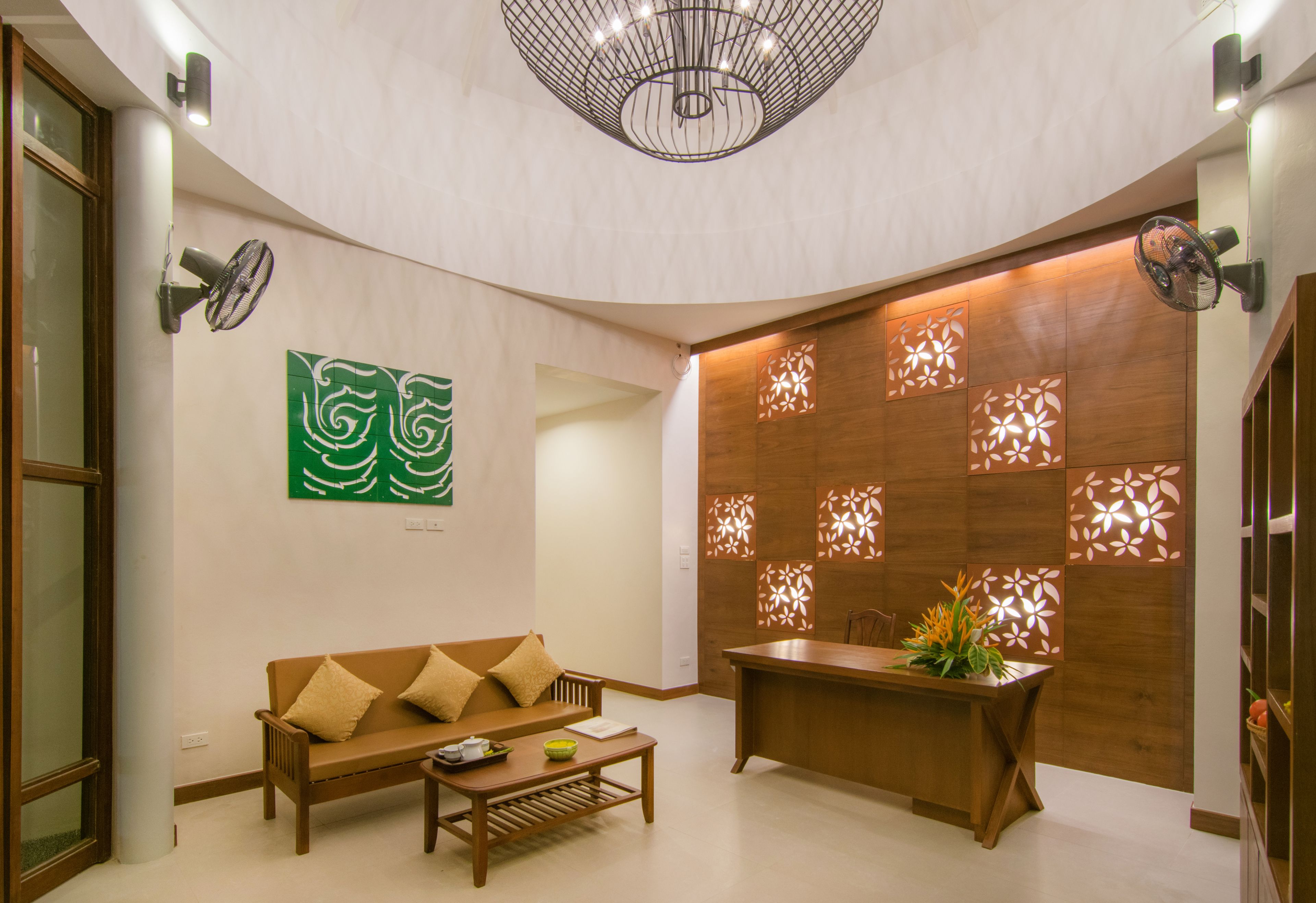 body treatments, 3 treatment rooms