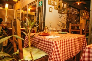 Breakfast, lunch, dinner served; Italian cuisine  - Hotel Santa Croce (Playa del Carmen)