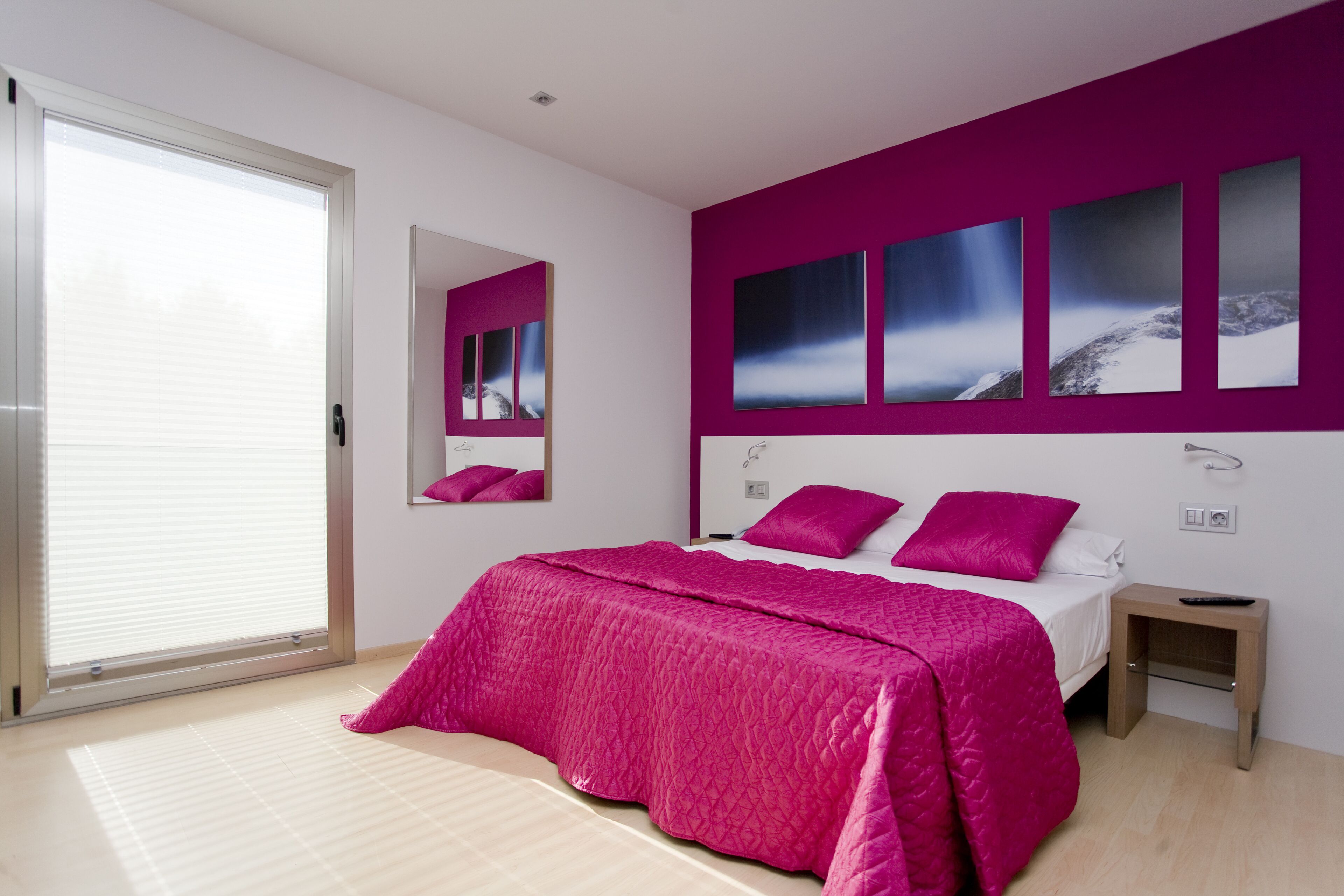 classic double room | down duvets, in-room safe, desk, laptop workspace