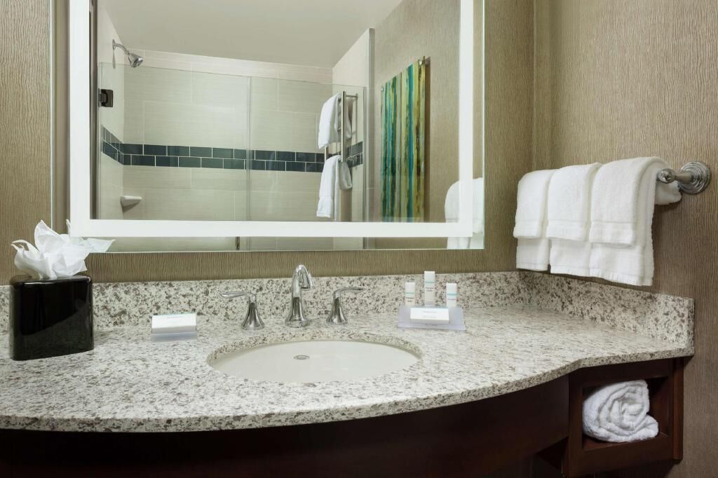 Bathroom | Free toiletries, hair dryer, towels, soap