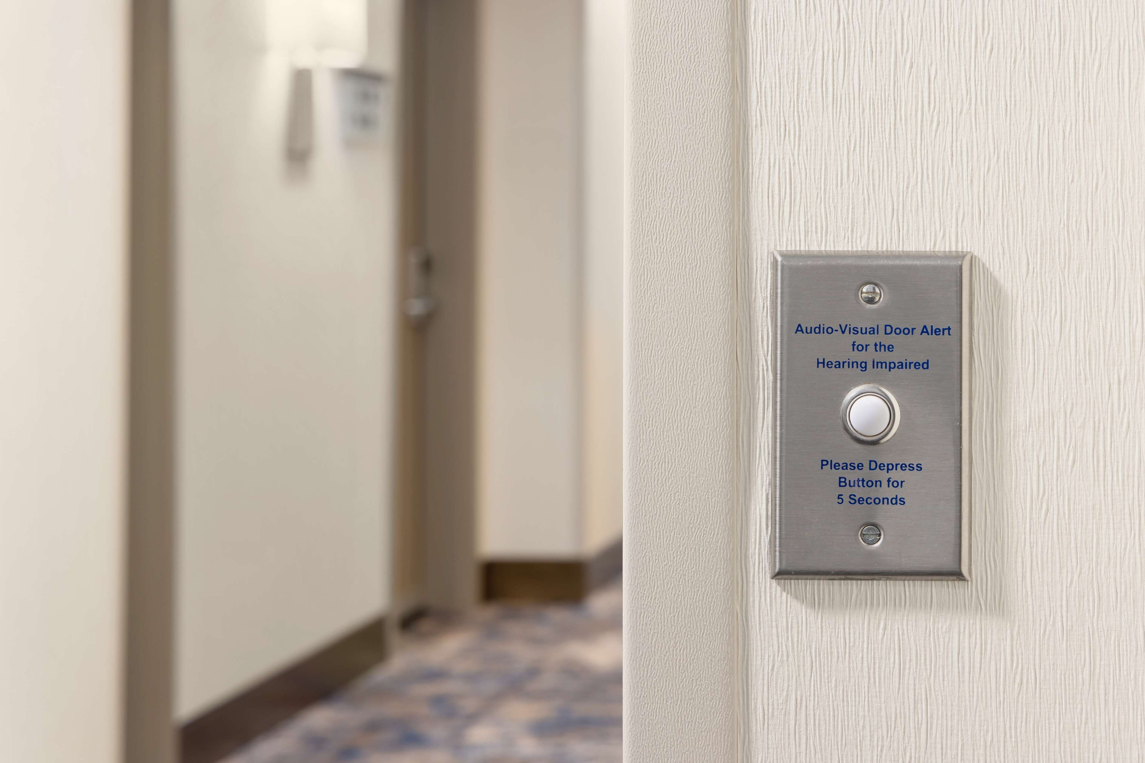 1 bedroom, premium bedding, in-room safe, desk