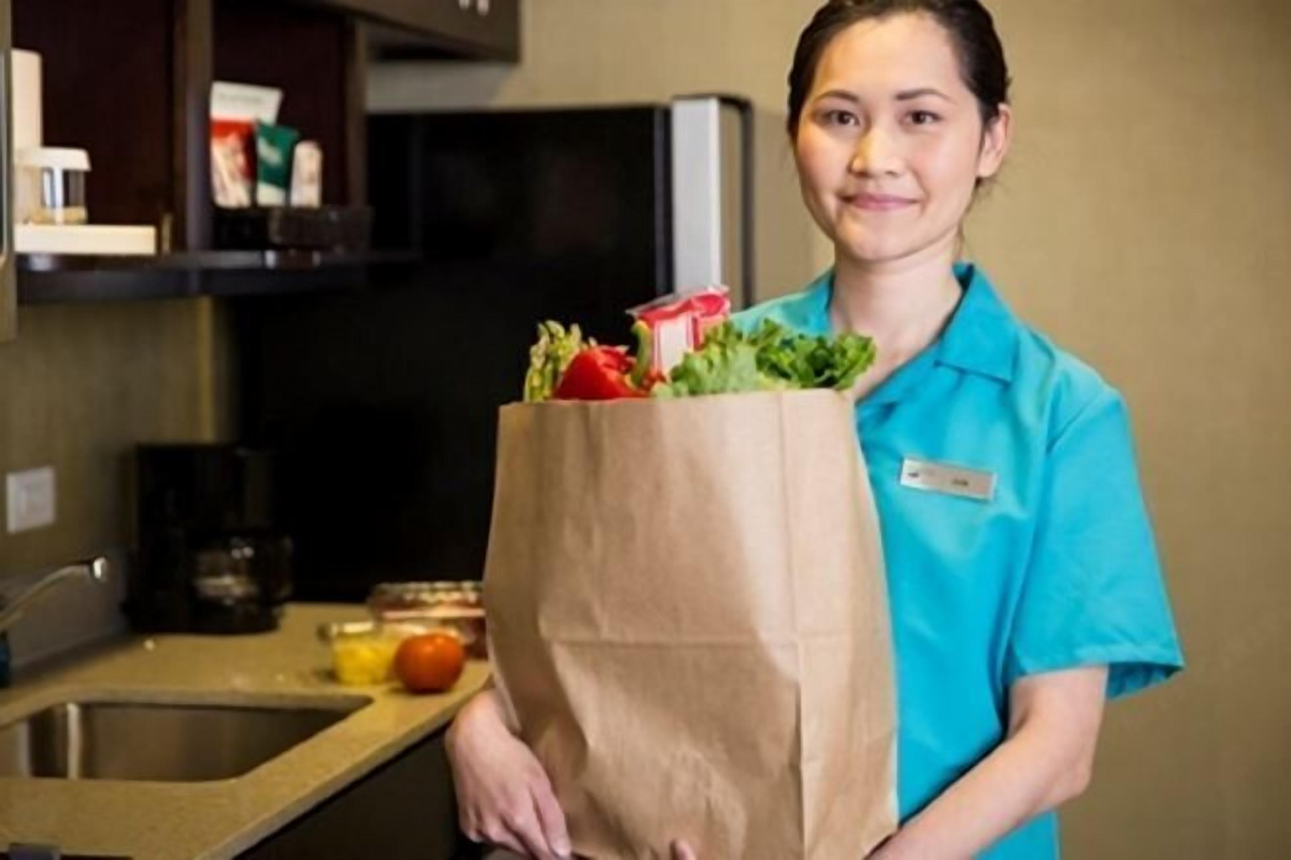 Private kitchen | Full-size fridge, microwave, dishwasher, coffee/tea maker