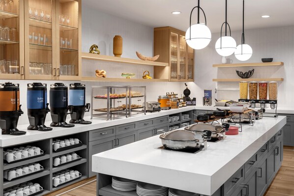 Free daily on-the-go breakfast