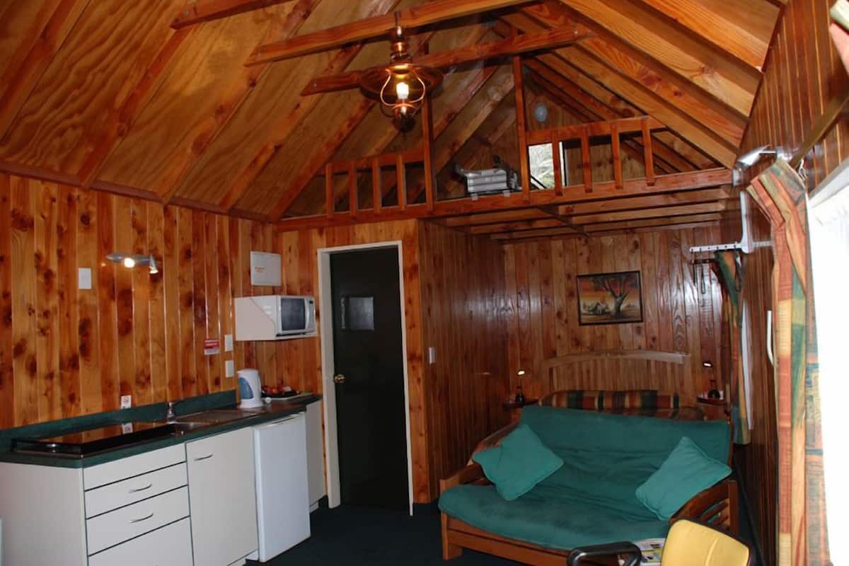 Studio | Premium bedding, rollaway beds, free WiFi