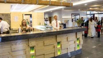 Bar (in der Unterkunft)