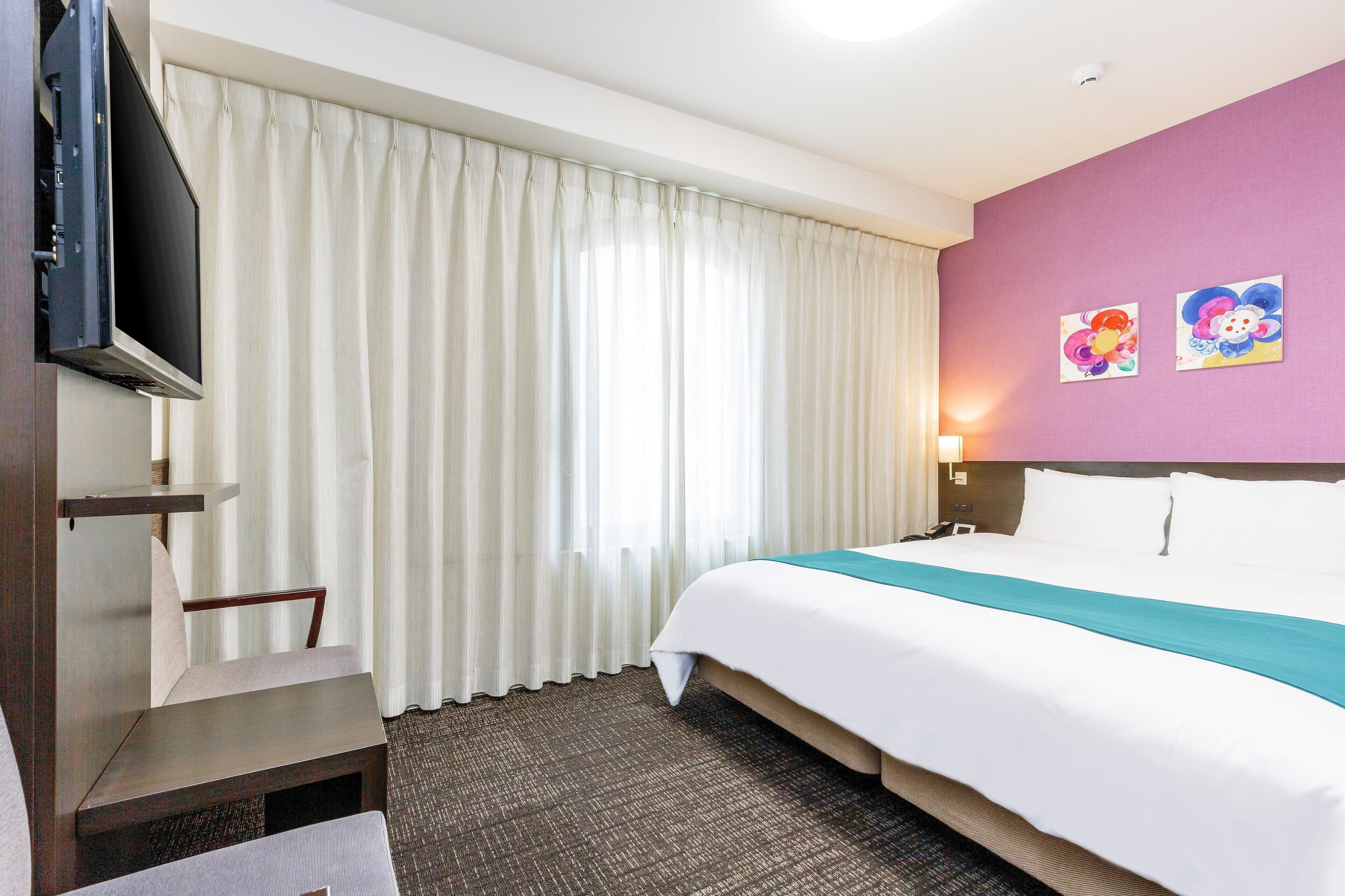 In-room safe, iron/ironing board, free WiFi, bed sheets