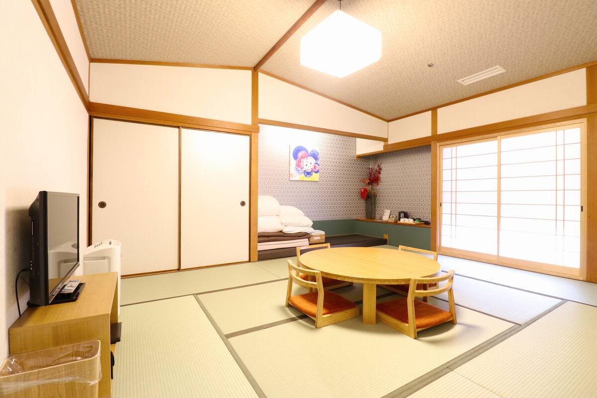 트래디셔널룸, 금연 (Japanese Style Room) | 객실 내 금고, 다리미/다리미판, 무료 WiFi, 침대 시트