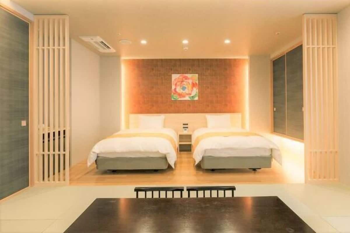 In-room safe, iron/ironing board, free WiFi, bed sheets