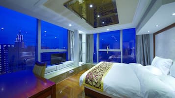 Luxury Suite, 3 Bedrooms | View from room