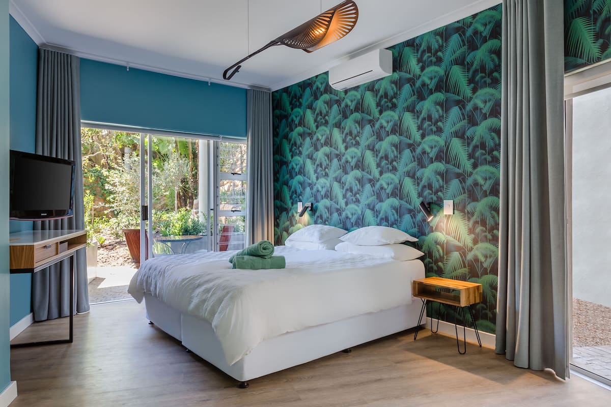 Lakens van Egyptisch katoen, luxe beddengoed, een minibar