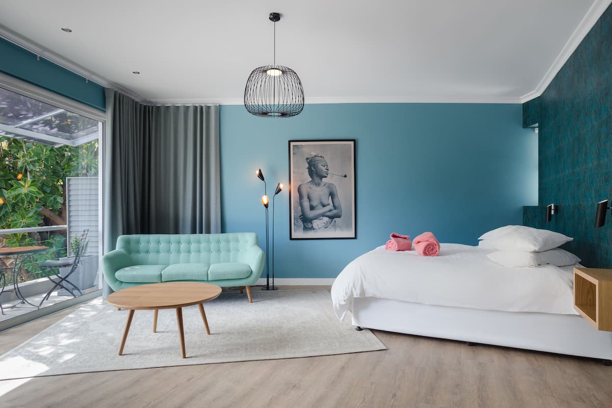 Lakens van Egyptisch katoen, luxe beddengoed, een minibar