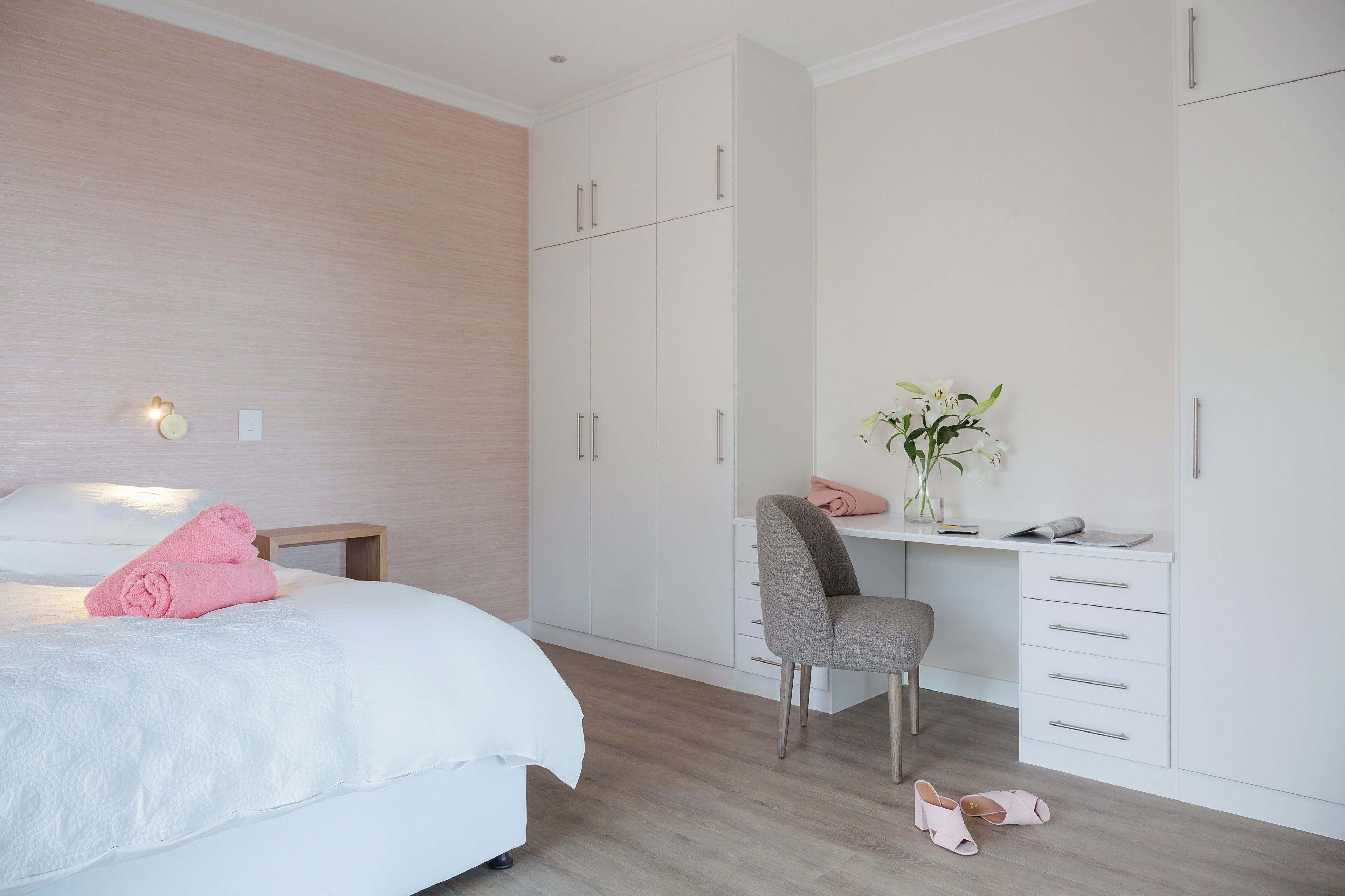 Atlantic View Deluxe Suite | Draps en coton égyptien, literie de qualité, minibar, coffre-fort