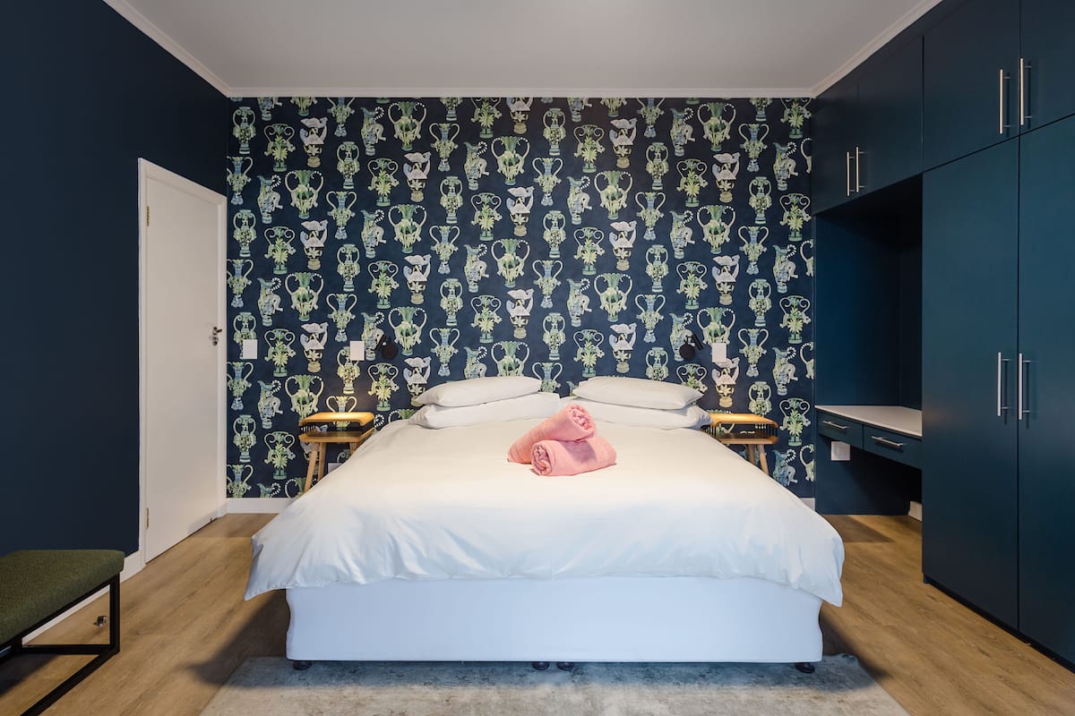 Lakens van Egyptisch katoen, luxe beddengoed, een minibar