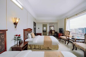 高級雙人或雙床房 | 迷你吧、客房內保險箱、書桌、遮光布/窗簾