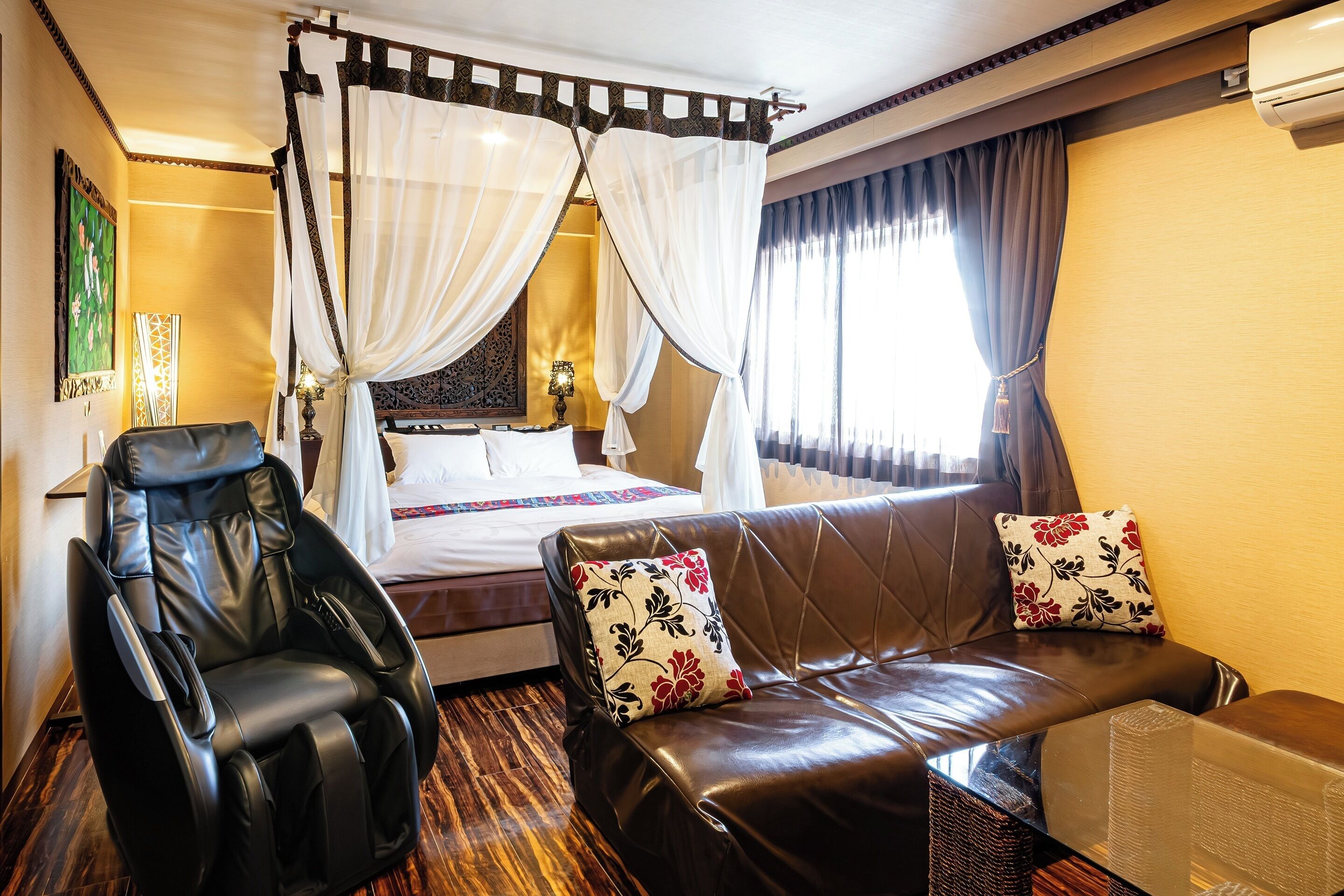 Deluxe King Room, Non Smoking, Free All you can drink Alcohol and Light Meal | In-room safe, desk, blackout curtains, soundproofing