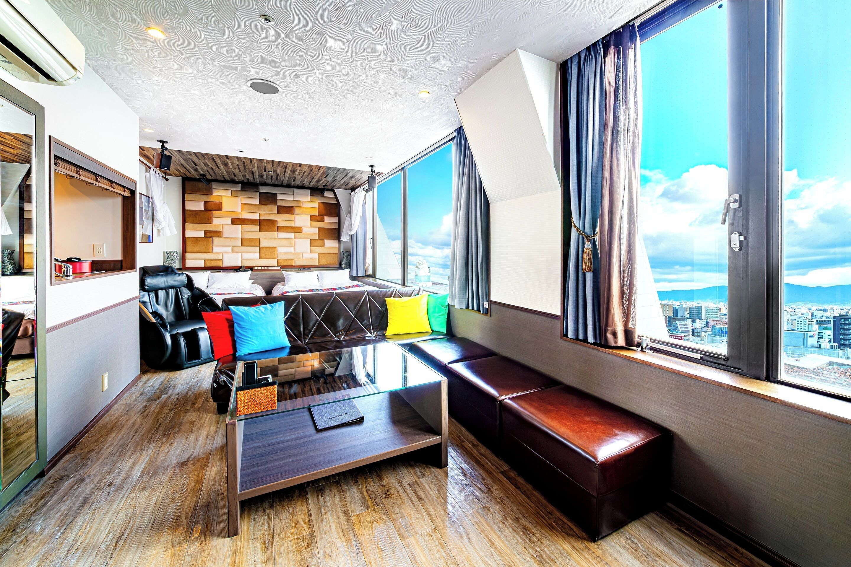 Royal Twin Room with Kitchen, Non Smoking, Free All you can drink Alcohol and Light Meal | In-room safe, desk, blackout curtains, soundproofing