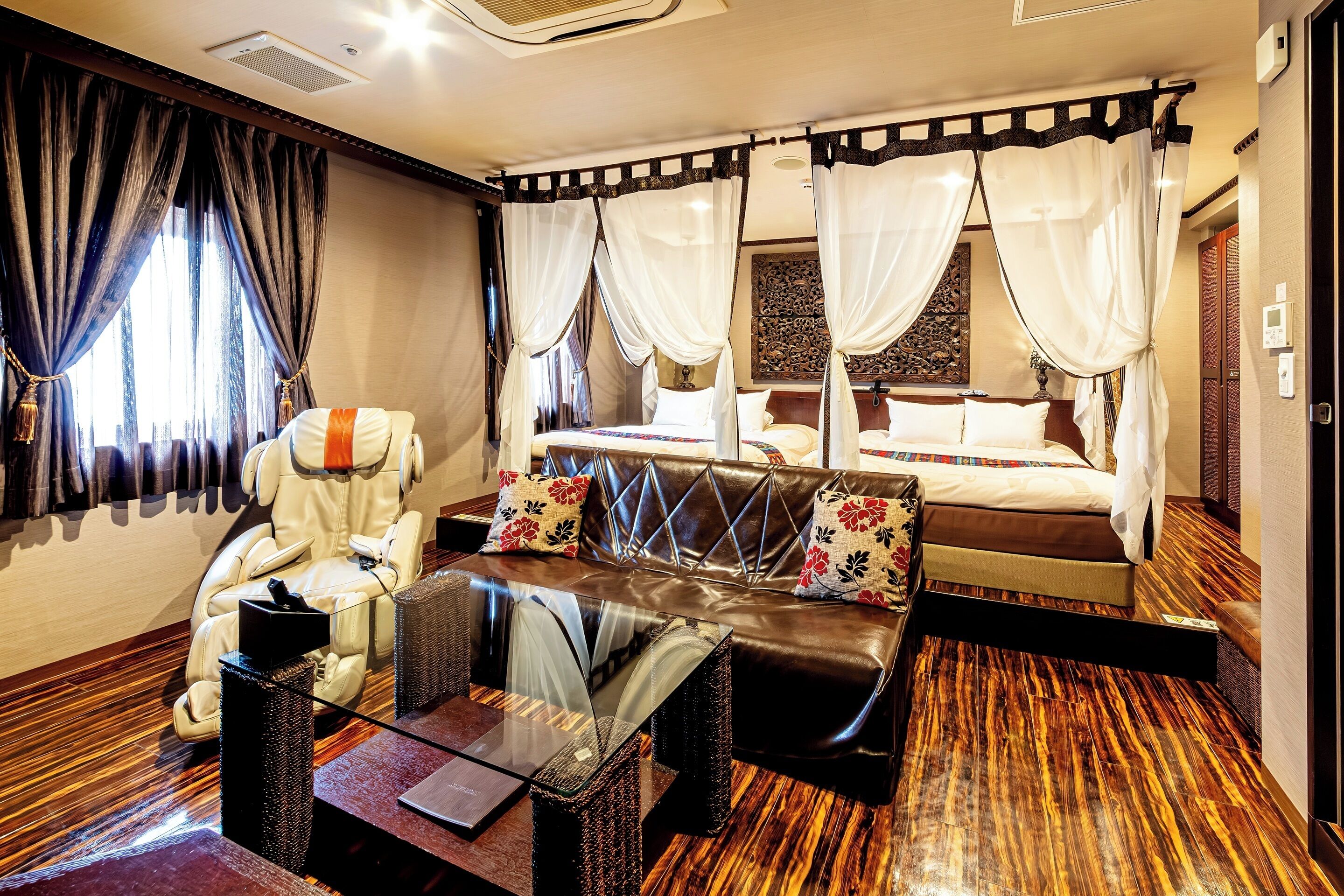 Junior Suite, Non Smoking,  Free All you can drink Alcohol and Light Meal | In-room safe, desk, blackout curtains, soundproofing