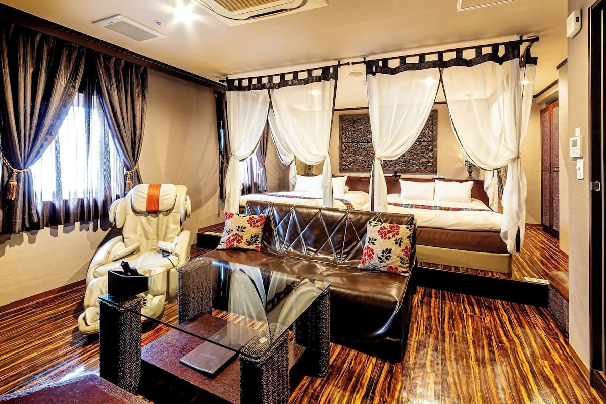 Junior Suite, Non Smoking, Free All you can drink Alcohol and Light Meal | In-room safe, desk, blackout curtains, soundproofing