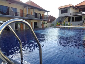 Outdoor pool - Antari Hotel (Pemuteran)