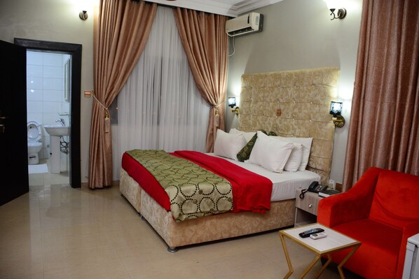 Suite Deluxe | Ropa de cama de alta calidad y decoración personalizada 