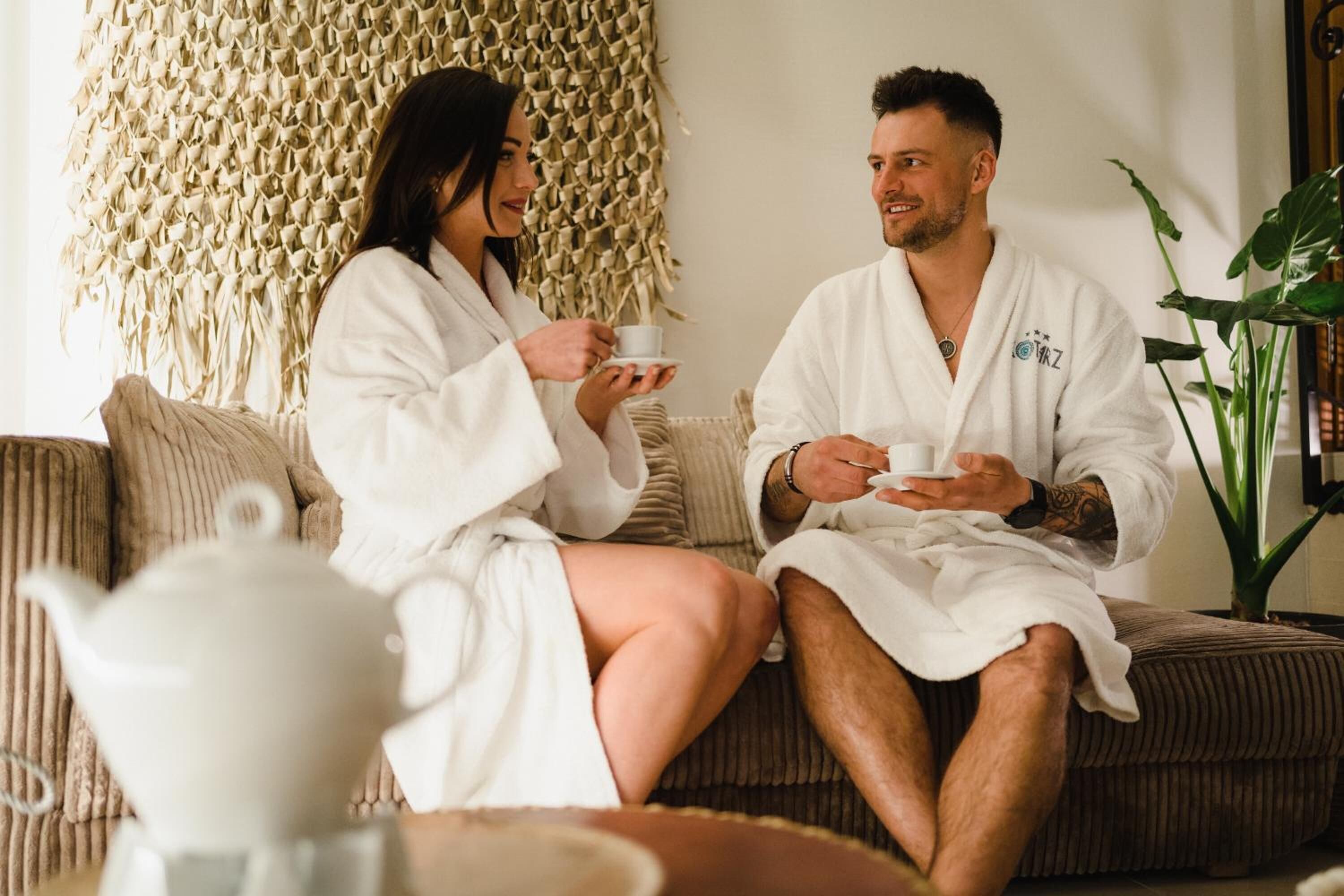 sauna, hot tub, steam room, turkish bath/hammam, body treatments