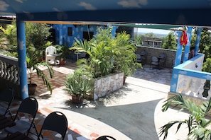 Garden views, serves lunch, dinner, and brunch - Metro Residences Hotel (Cap-Haitien)