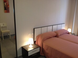 Premium bedding, in-room safe, cots/infant beds, rollaway beds