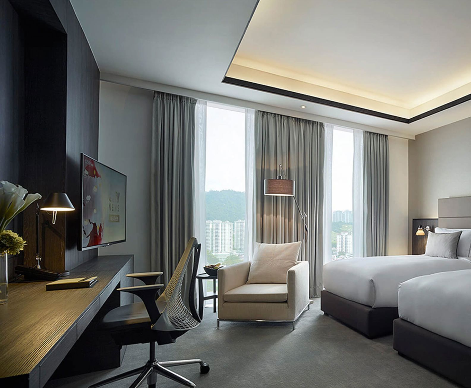 Minibar con snack e bevande gratuite, cassaforte in camera