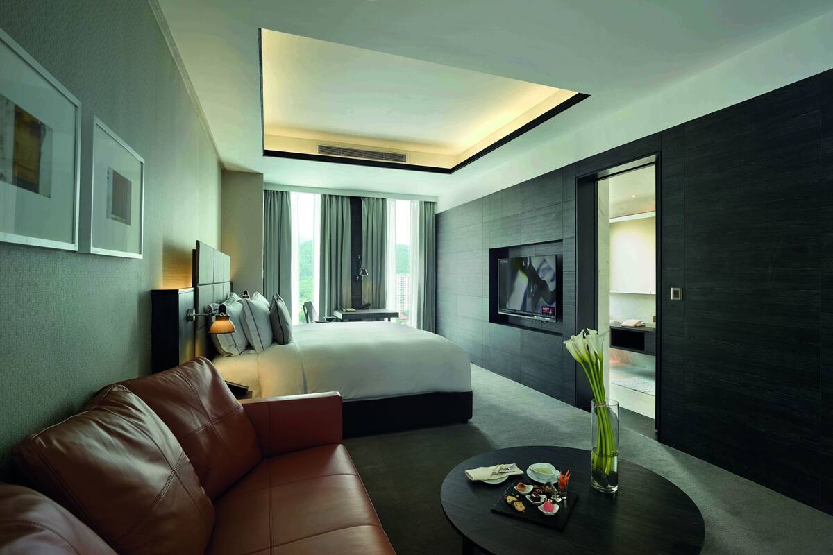 Habitación Premier | Artículos del minibar gratis y caja de seguridad en la habitación