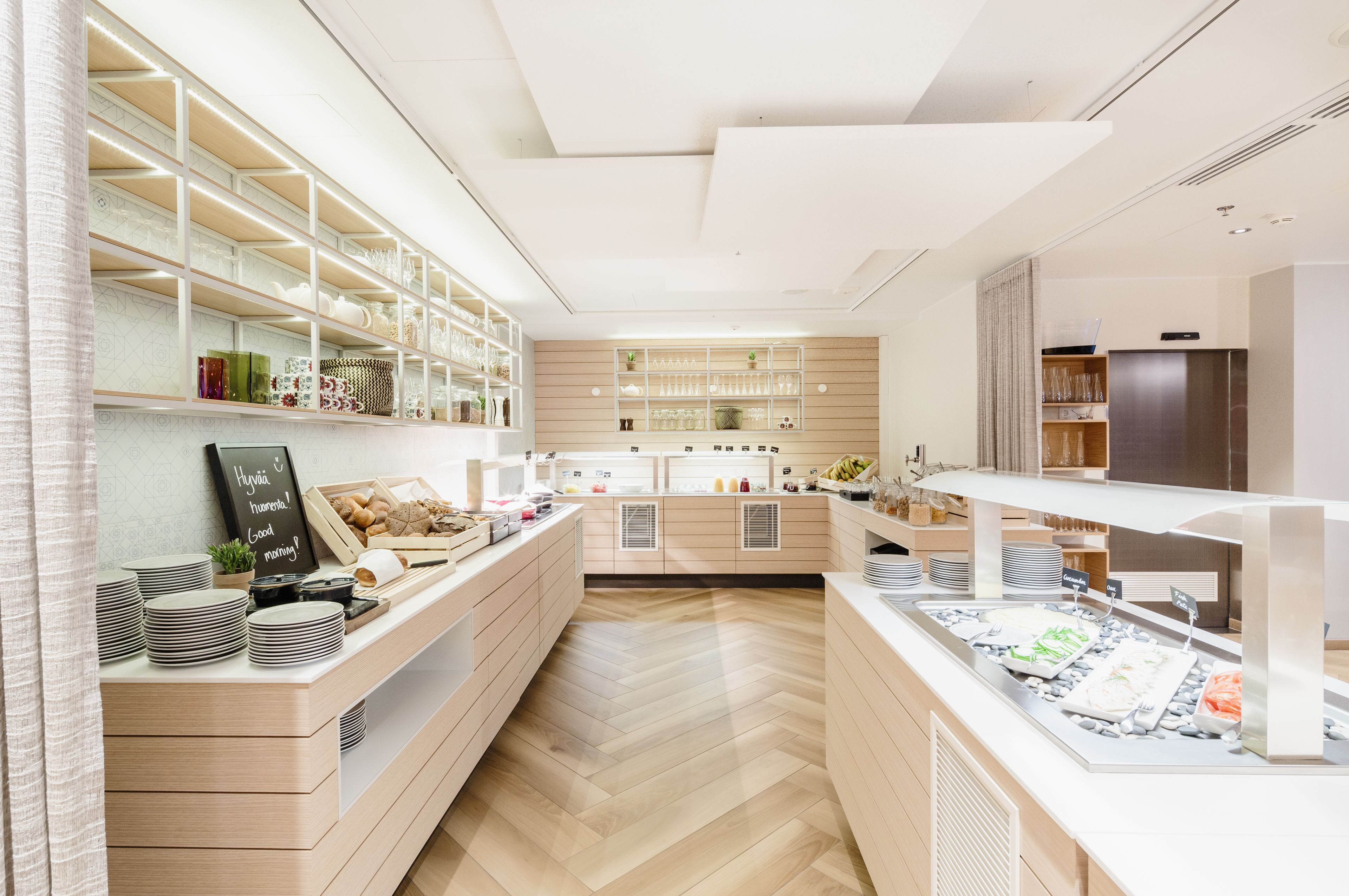 Daily buffet breakfast for a fee