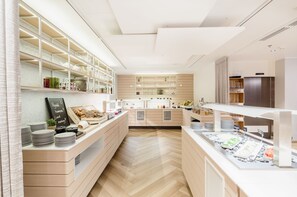 Päivittäinen buffetaamiainen maksusta