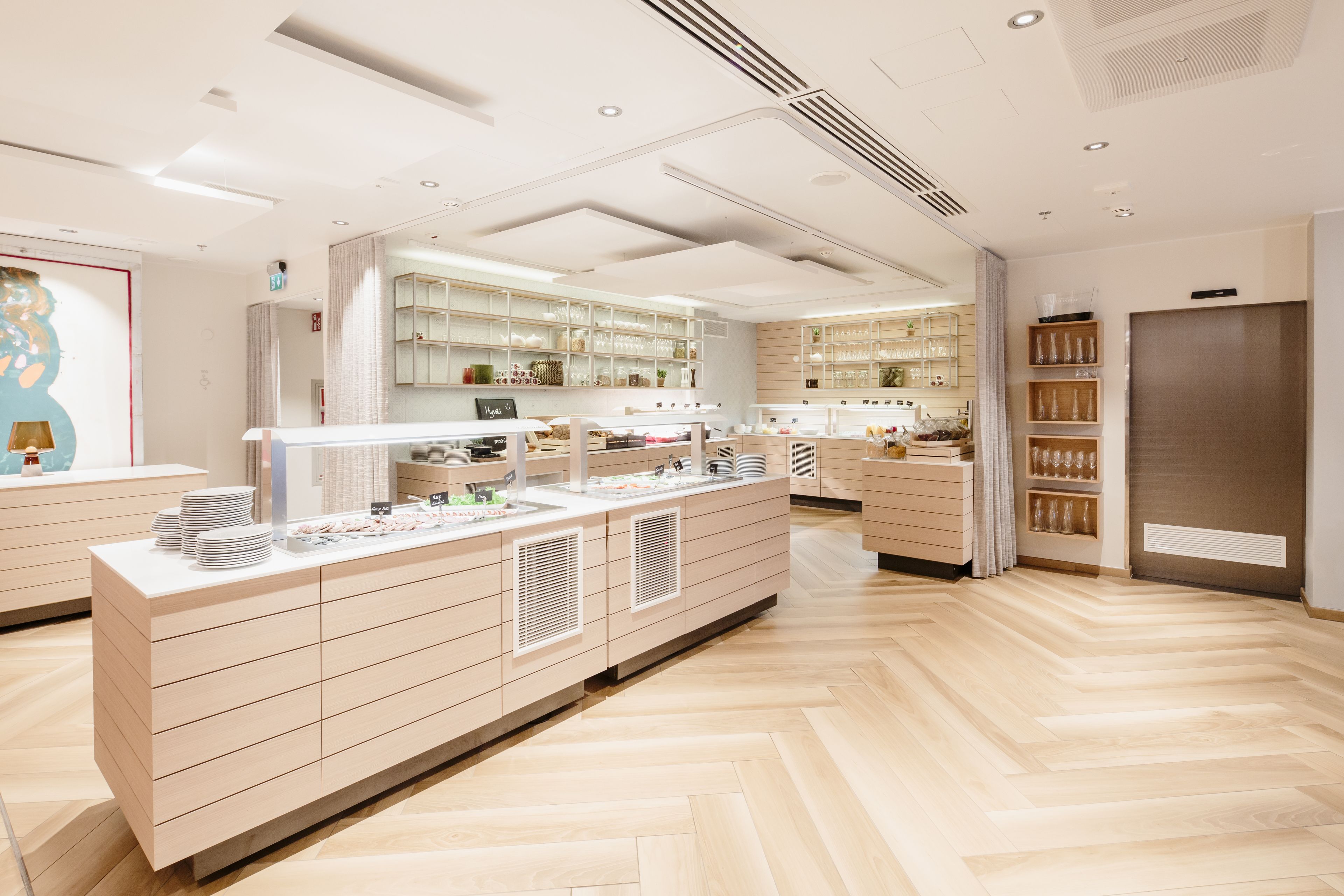 Daily buffet breakfast for a fee