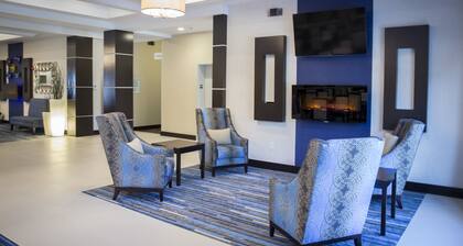 Holiday Inn Express & Suites Edwardsville by IHG