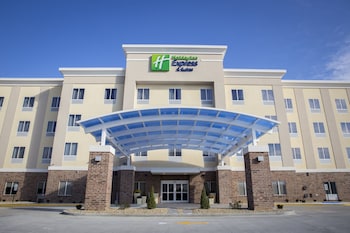 Holiday Inn Express & Suites Edwardsville by IHG