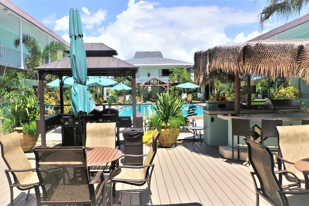 Island House Hotel
